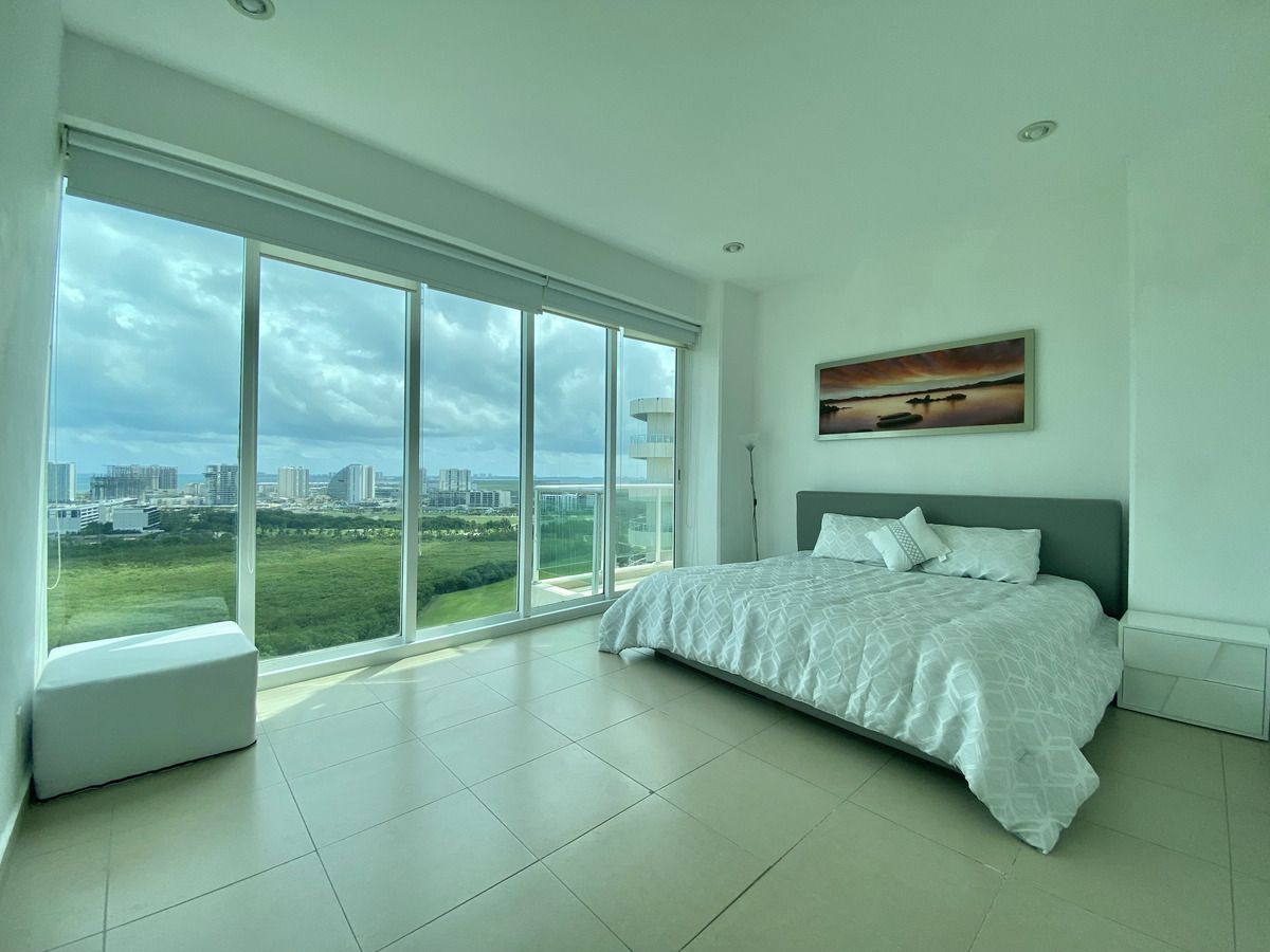 14 de 43: Penthouse amueblado en renta con vista al mar de Cancun