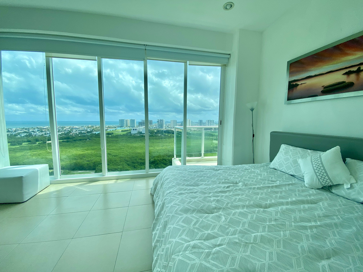 14 de 42: Penthouse amueblado en renta con vista al mar de Cancun