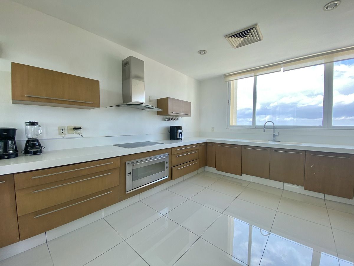 8 de 40: Penthouse amueblado en renta en Puerto Cancun