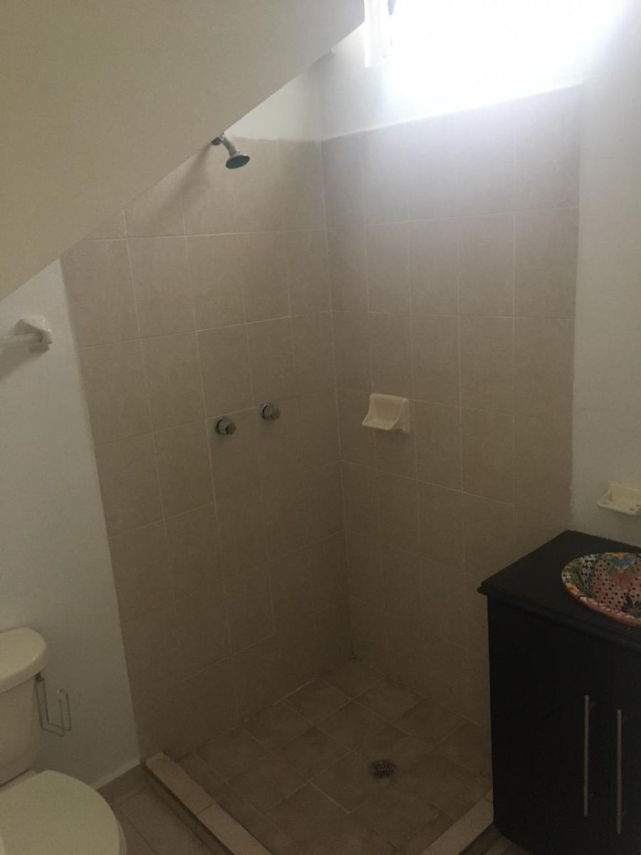4 de 10: BAÑO PLANTA BAJA