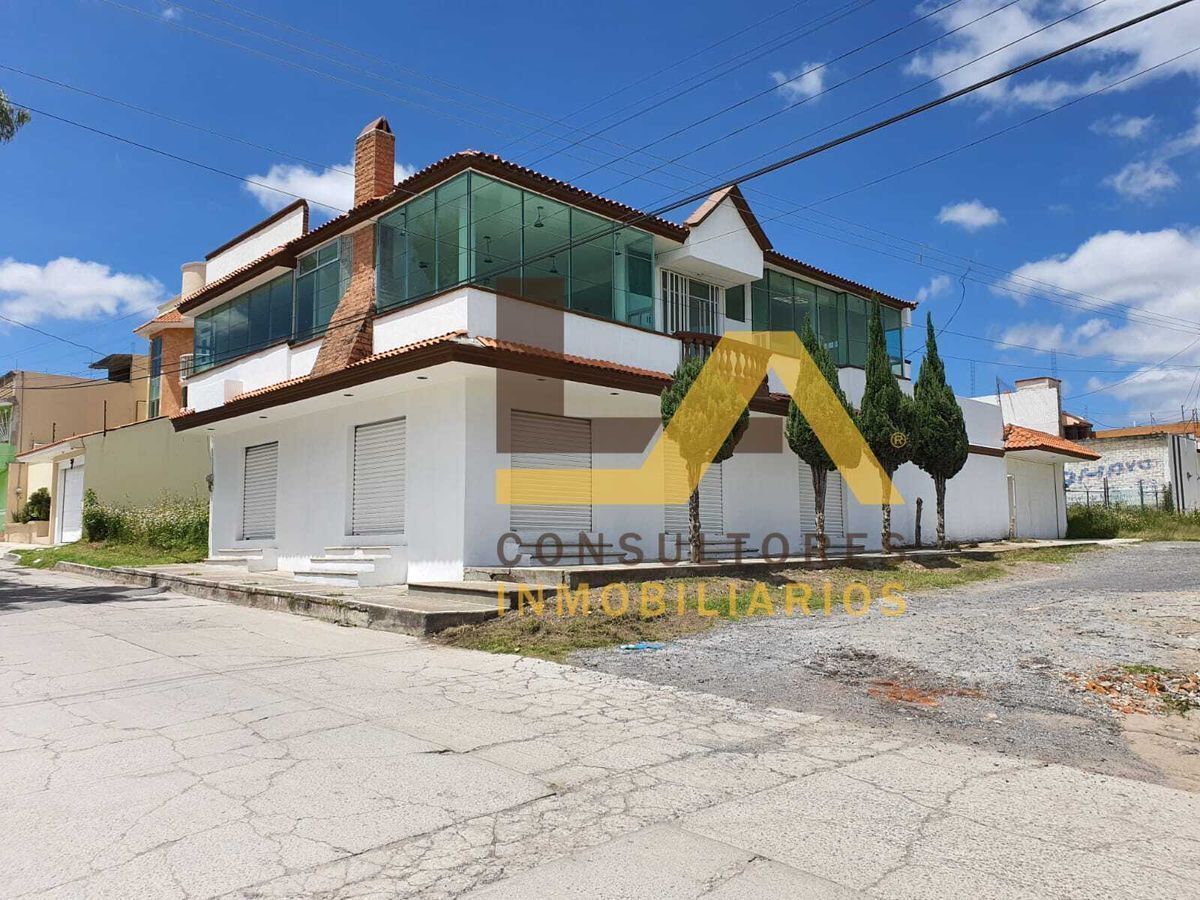 Casa en Venta en Apizaco con locales. | EasyBroker