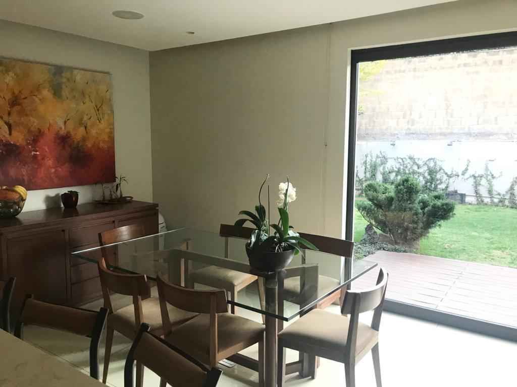 14 de 38: Ante comedor