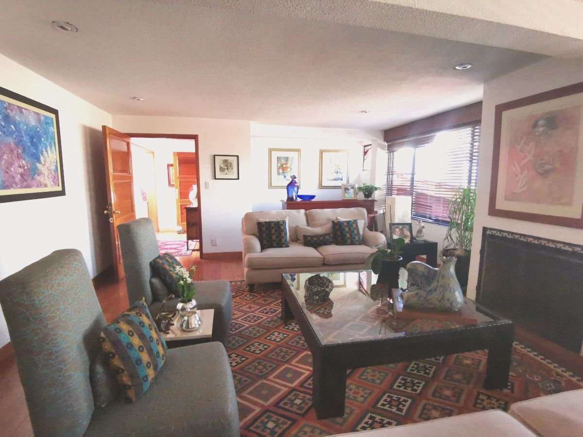 4 de 26: Sala y Cantina