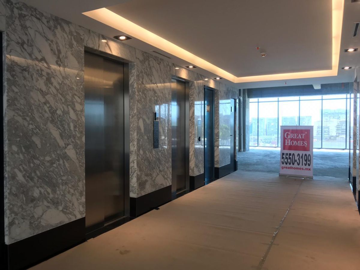13 de 15: Vestíbulo de elevadores