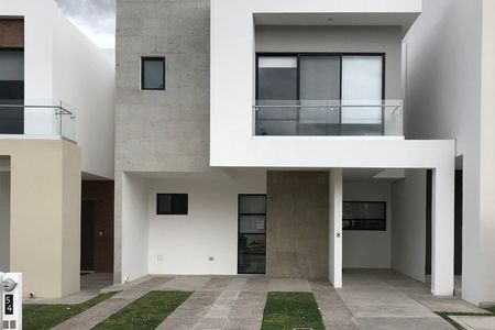 CASA EN VENTA EN JURIQUILLA QUERÉTARO