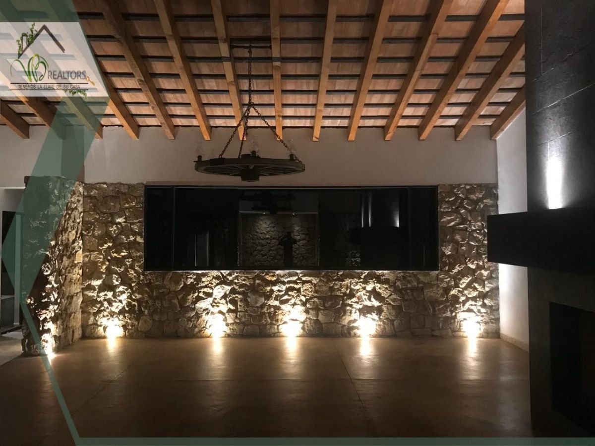 17 of 20: Venta
Uso de suelo Comercial Habitacional
www.vbrealtors.net