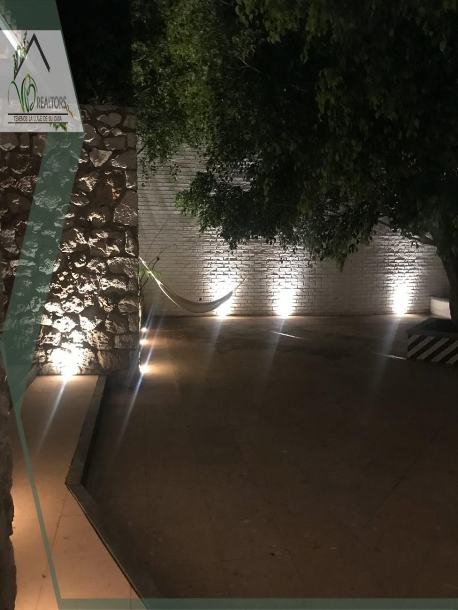 16 of 20: Venta
Uso de suelo Comercial Habitacional
www.vbrealtors.net