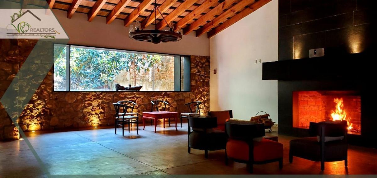 6 of 20: Venta
Uso de suelo Comercial Habitacional
www.vbrealtors.net