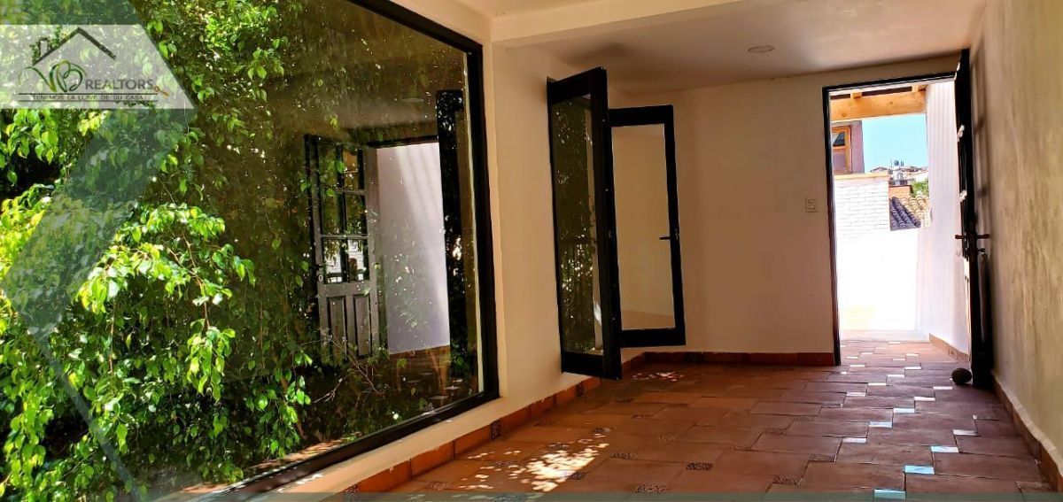 11 of 20: Venta
Uso de suelo Comercial Habitacional
www.vbrealtors.net