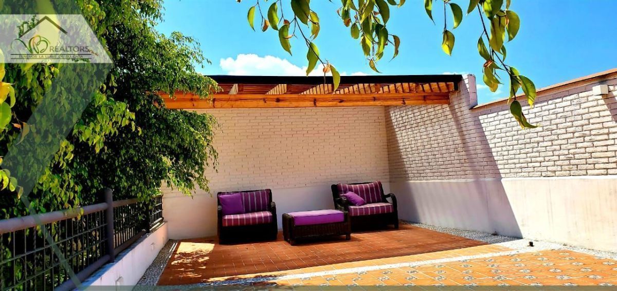 14 of 20: Venta
Uso de suelo Comercial Habitacional
www.vbrealtors.net