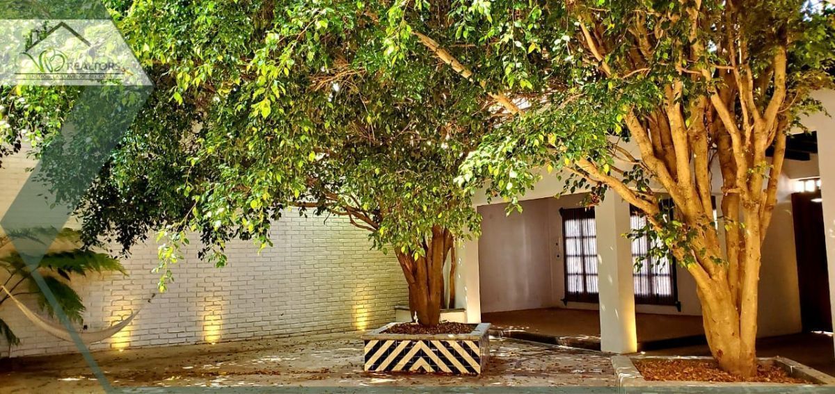 3 of 20: Venta
Uso de suelo Comercial Habitacional
www.vbrealtors.net