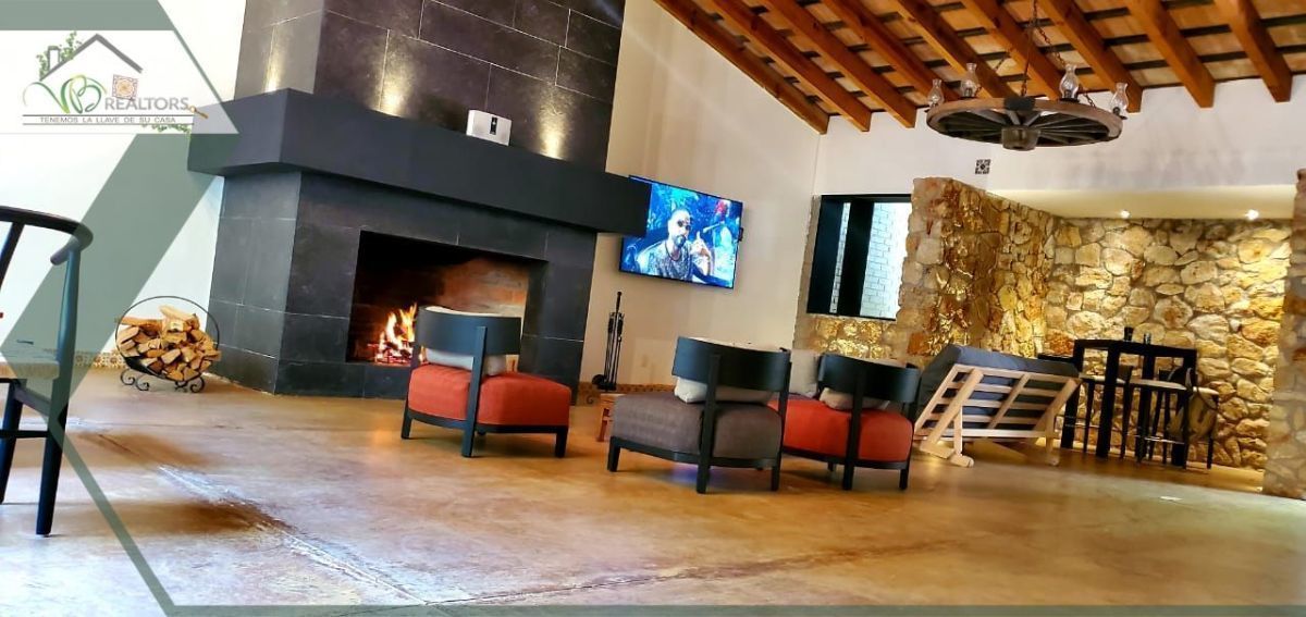 7 of 20: Venta
Uso de suelo Comercial Habitacional
www.vbrealtors.net