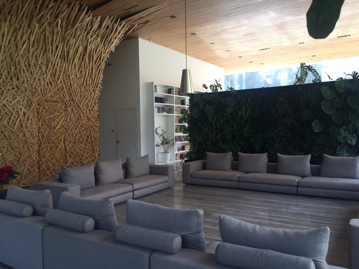 23 de 47: lobby 