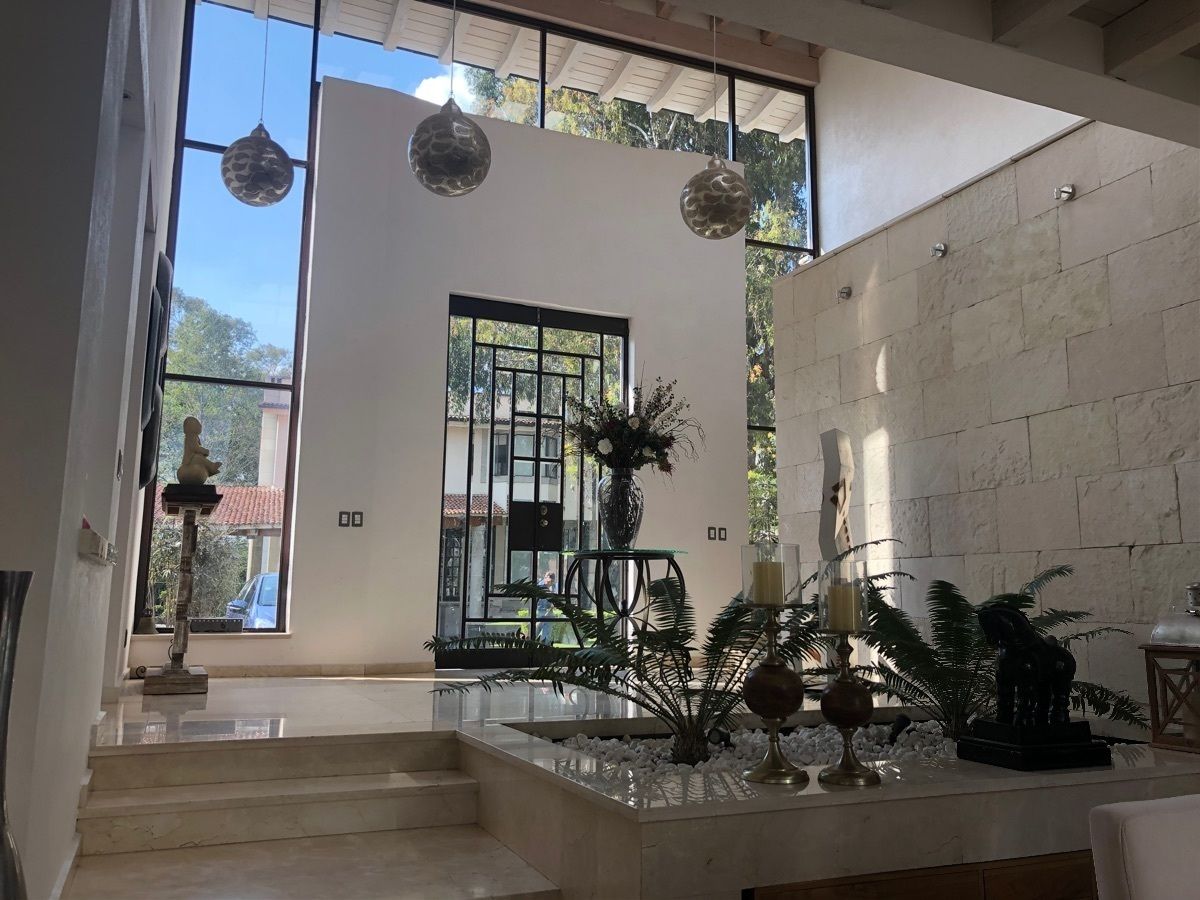VENTA HERMOSA RESIDENCIA EN CERRADA DEL CARMEN - foto 5