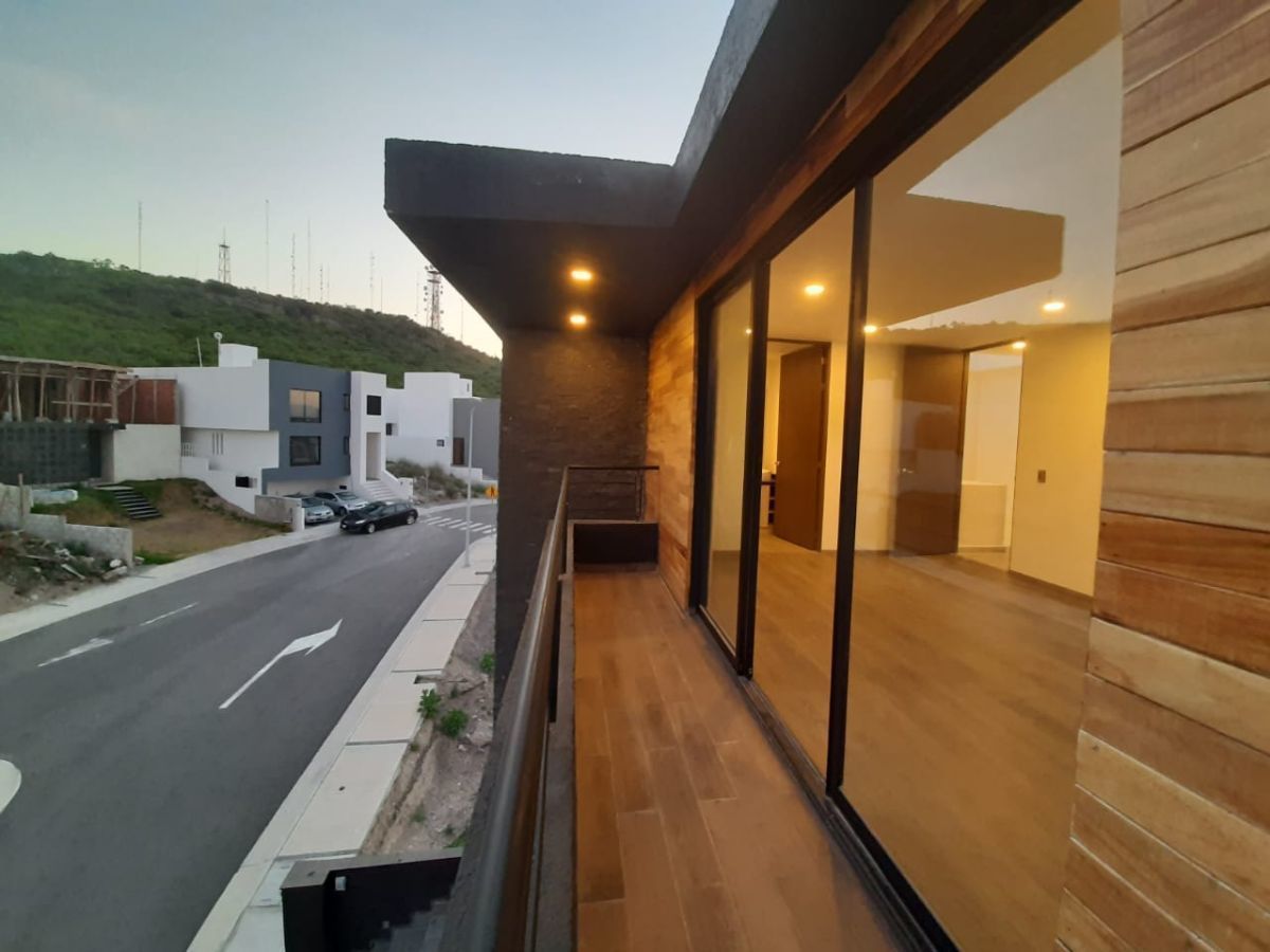 4 de 12: Vista frontal Roof Garden, 