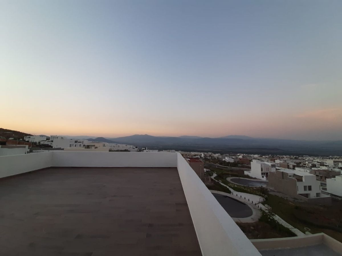 11 de 12: Vista al Valle desde el Roof Garden