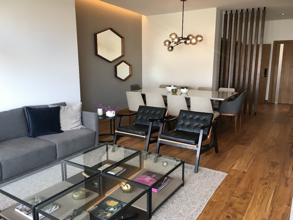 3 de 11: Sala con piso de madera de ingenieria 