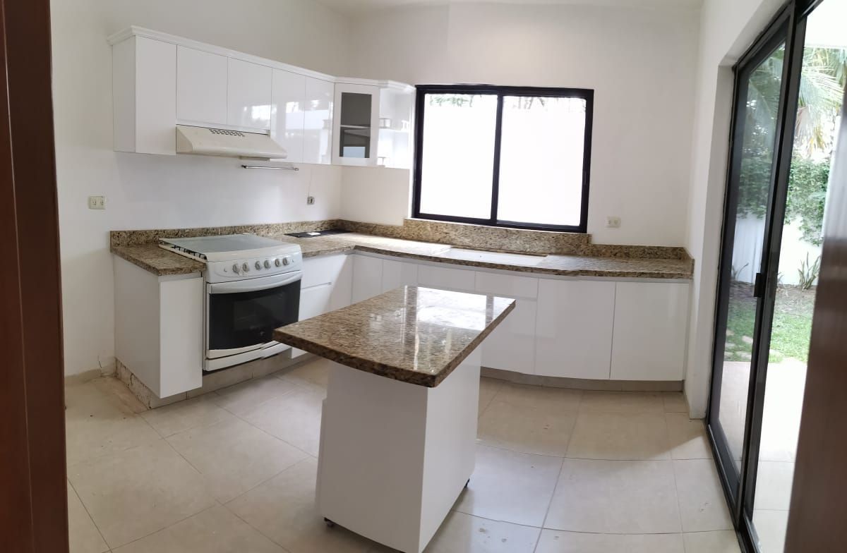 Casa en condominio en Cocoyoles, Mérida, foto 7 de 36