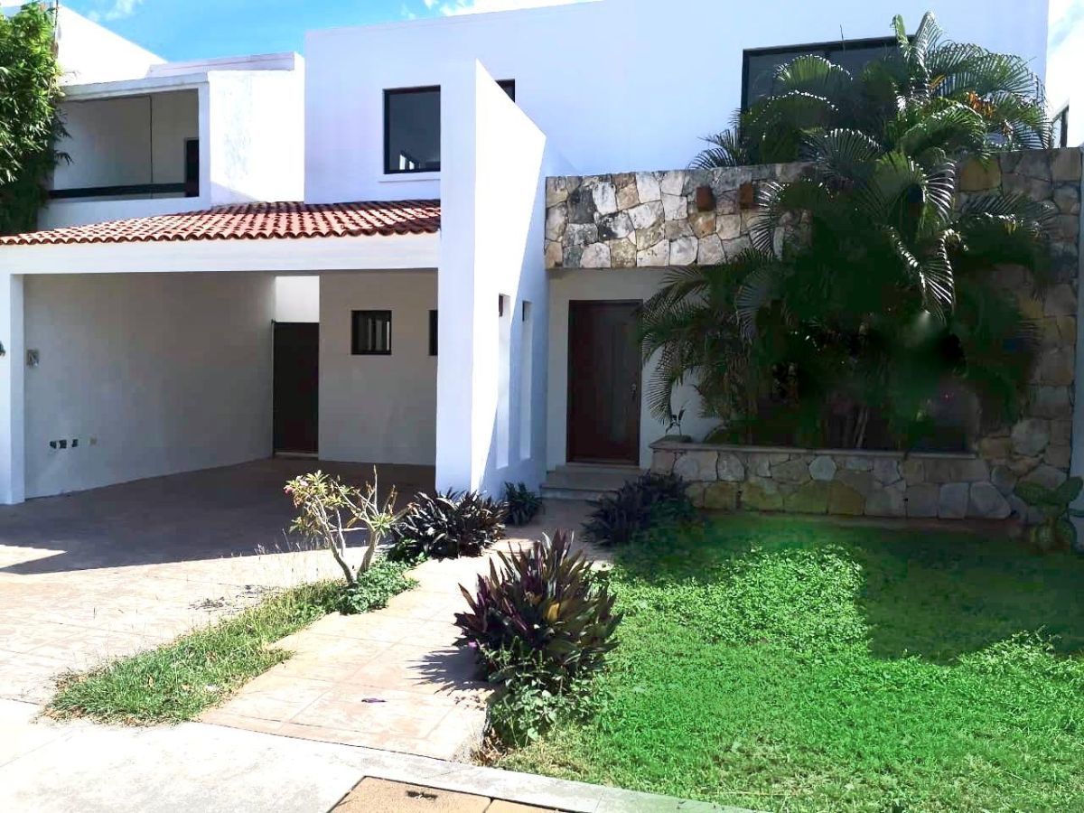 Casa en condominio en Cocoyoles, Mérida, foto 2 de 36