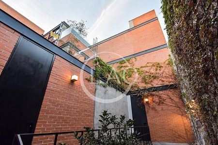 Moderna Casa En Venta Unica En Su Estilo En Condominio, Col. Seattle,  Zapopan