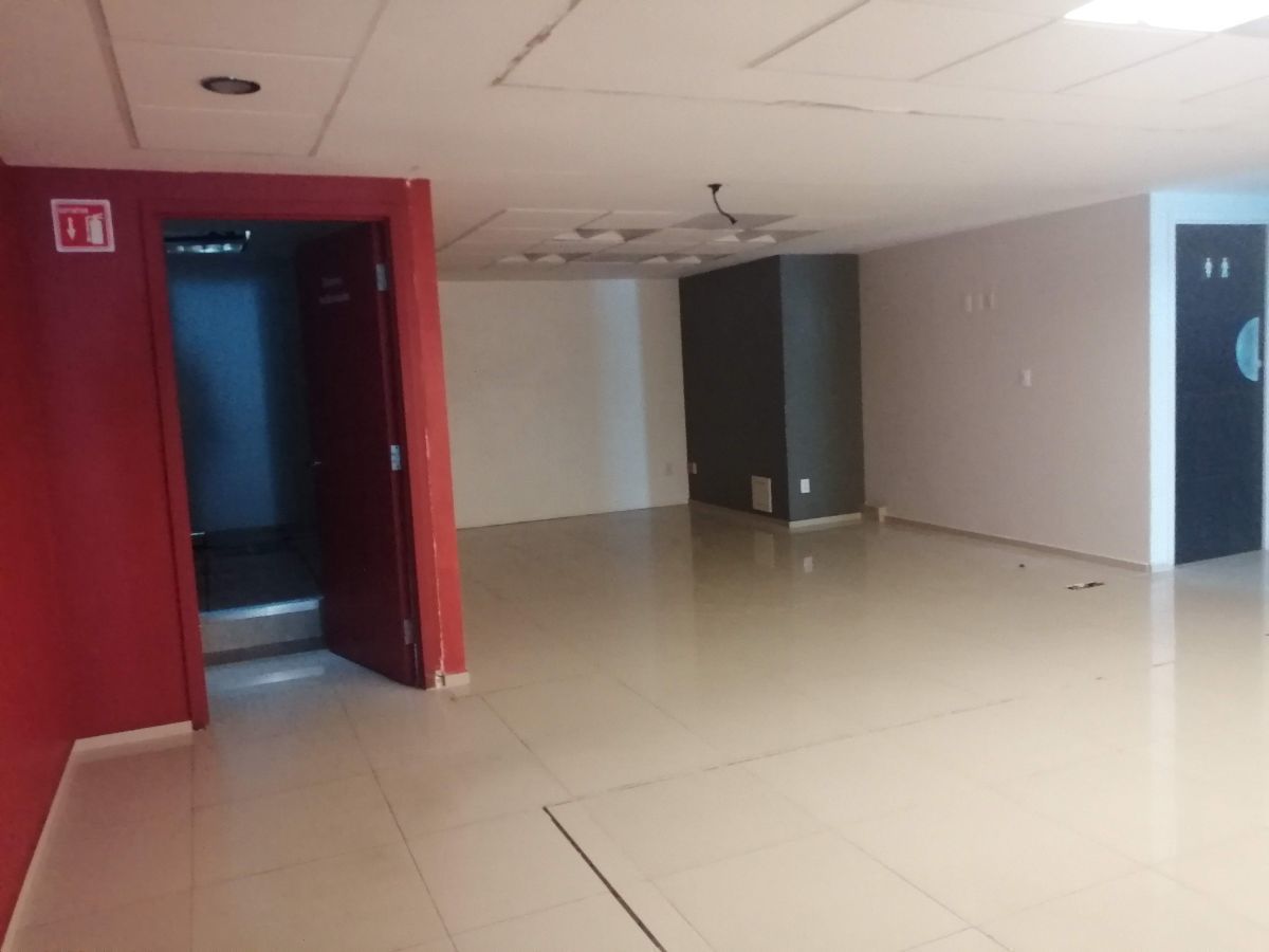 SE RENTAN OFICINAS EN PALMAS