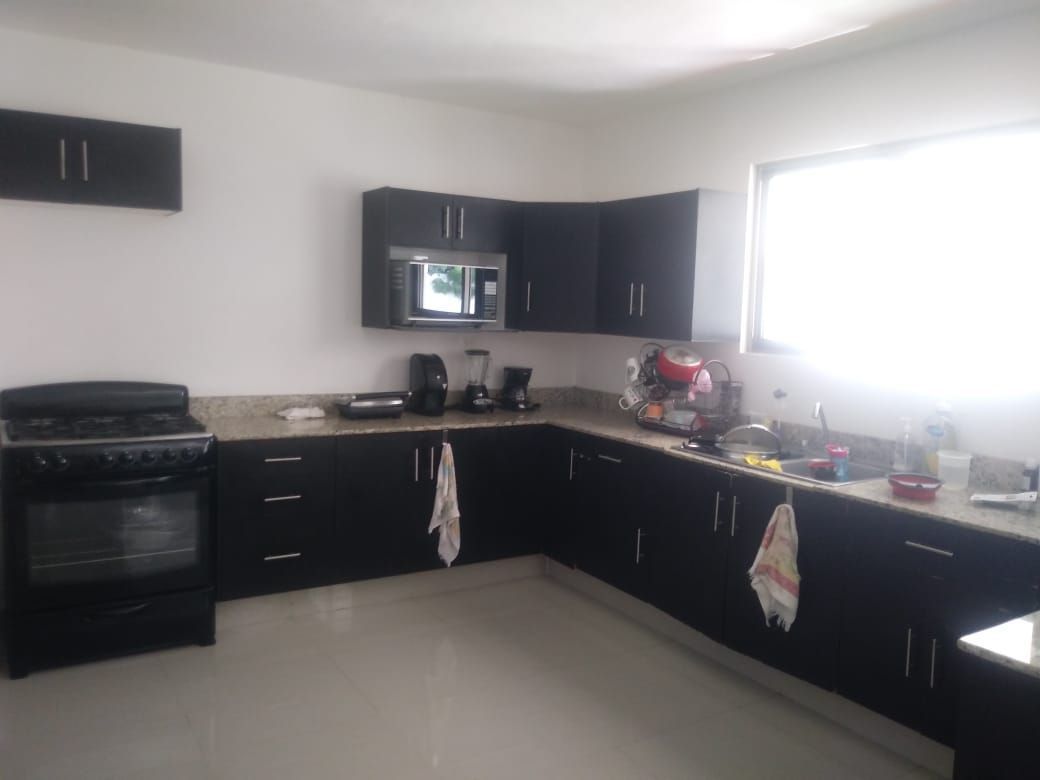 6 de 16: Cocina integral equipada