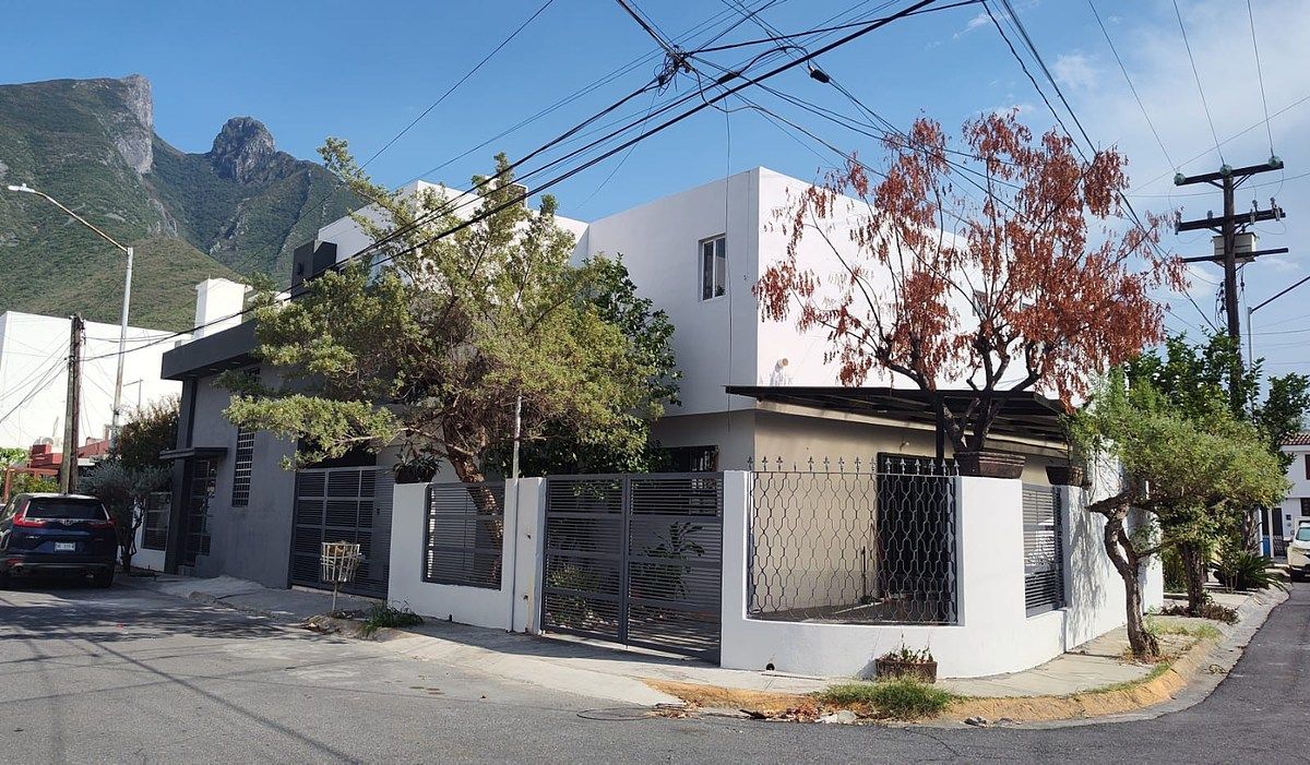 CASA AMUEBLADA EN RENTA ZONA TEC, foto 1 de 18