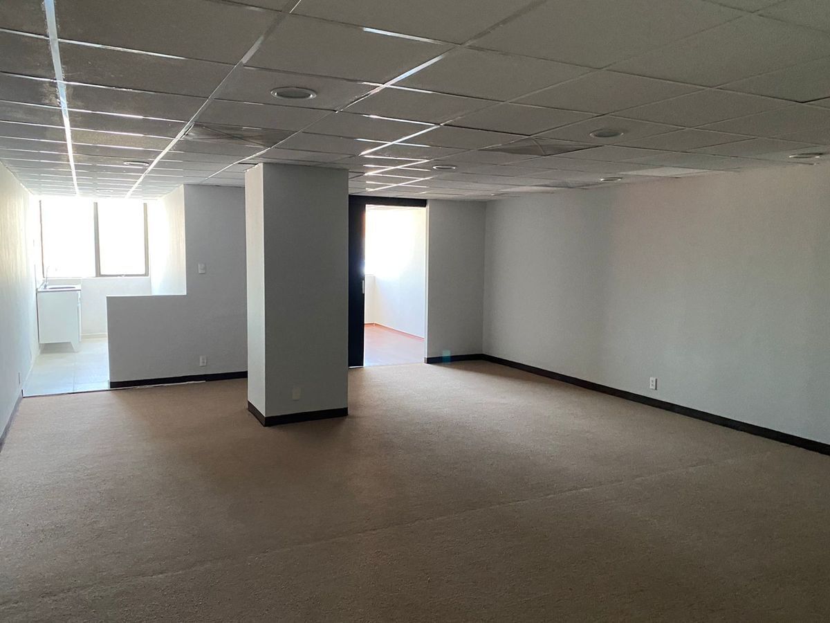 SE RENTA OFICINA EN COLONIA ANZURES