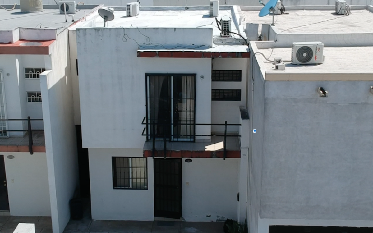 1 de 6: FACHADA PRINCIPAL. ACTUALMENTE SE ESTA PINTANDO 