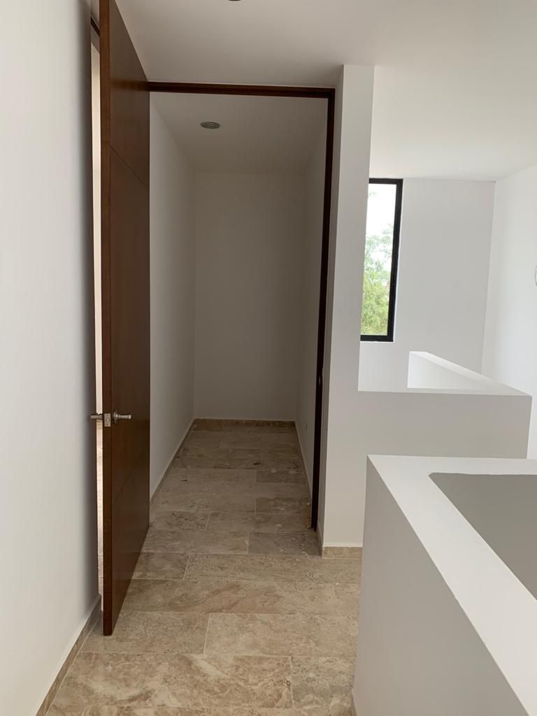 12 de 14: Acabados en marmol y madera