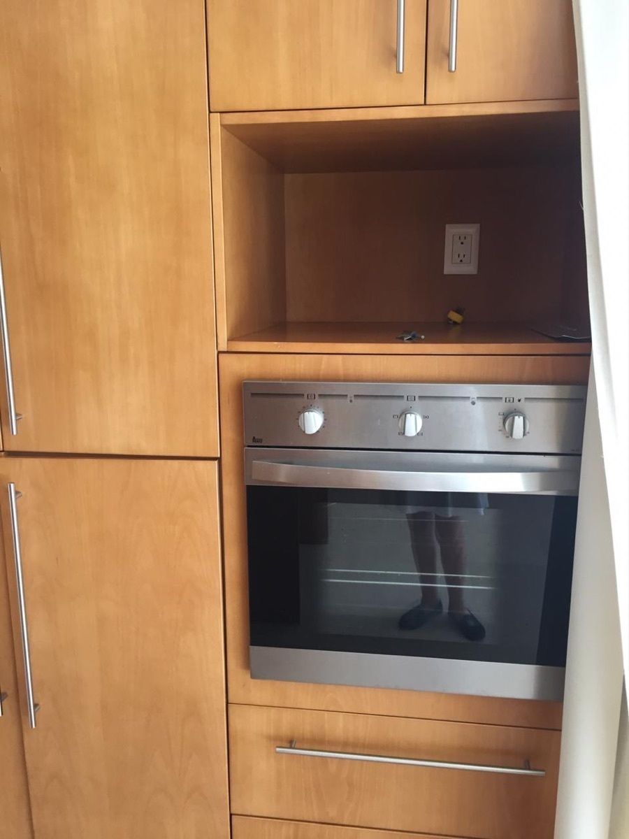 6 de 48: horno y espacio horno microondas