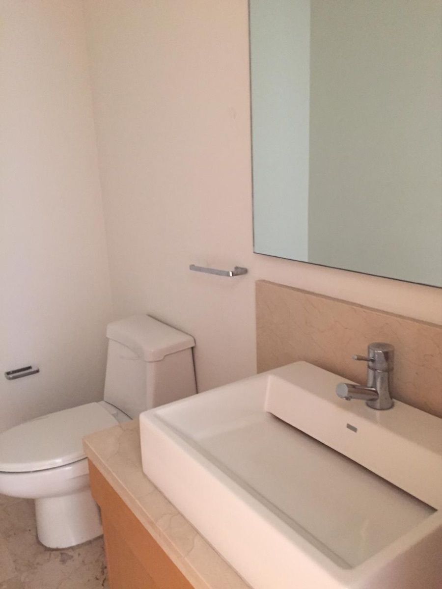 7 de 48: baño