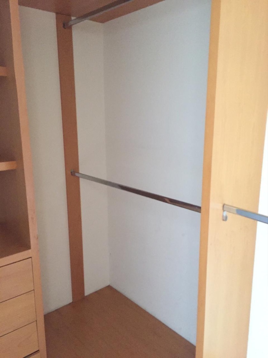 19 de 40: closet 