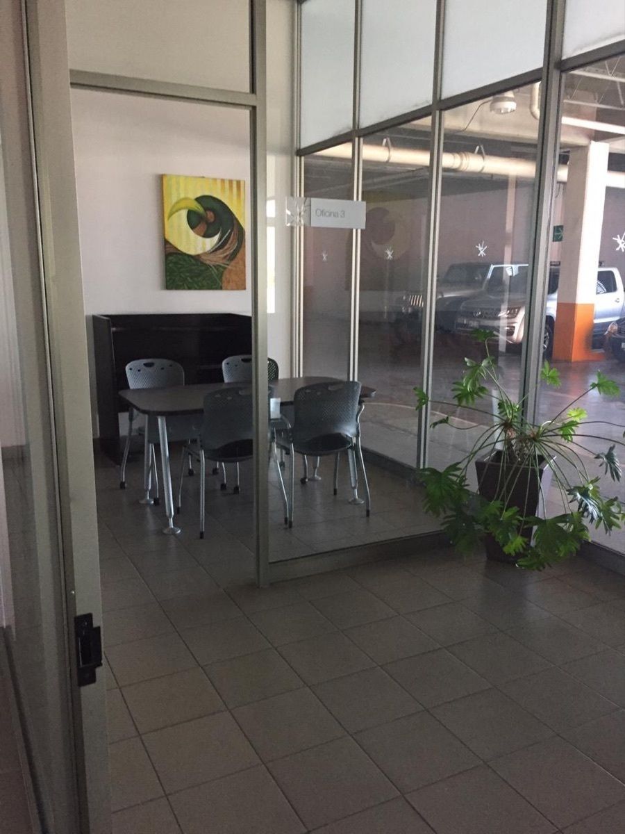 35 de 48: sala de juntas y centro de negocios
