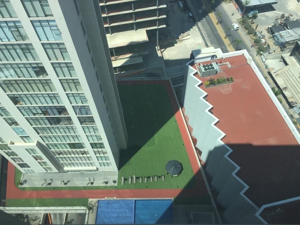 38 de 48: edificio 360