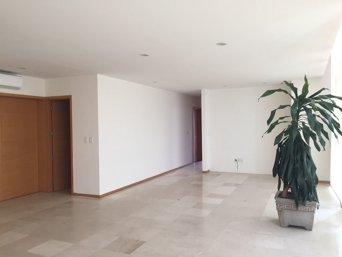 41 de 48: gran sala comedor con aire acondicionado