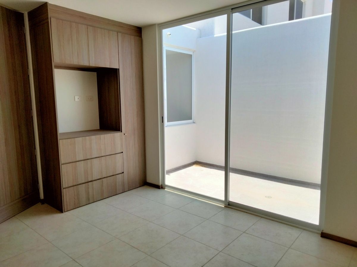 4 de 12: Recámara 1Sala