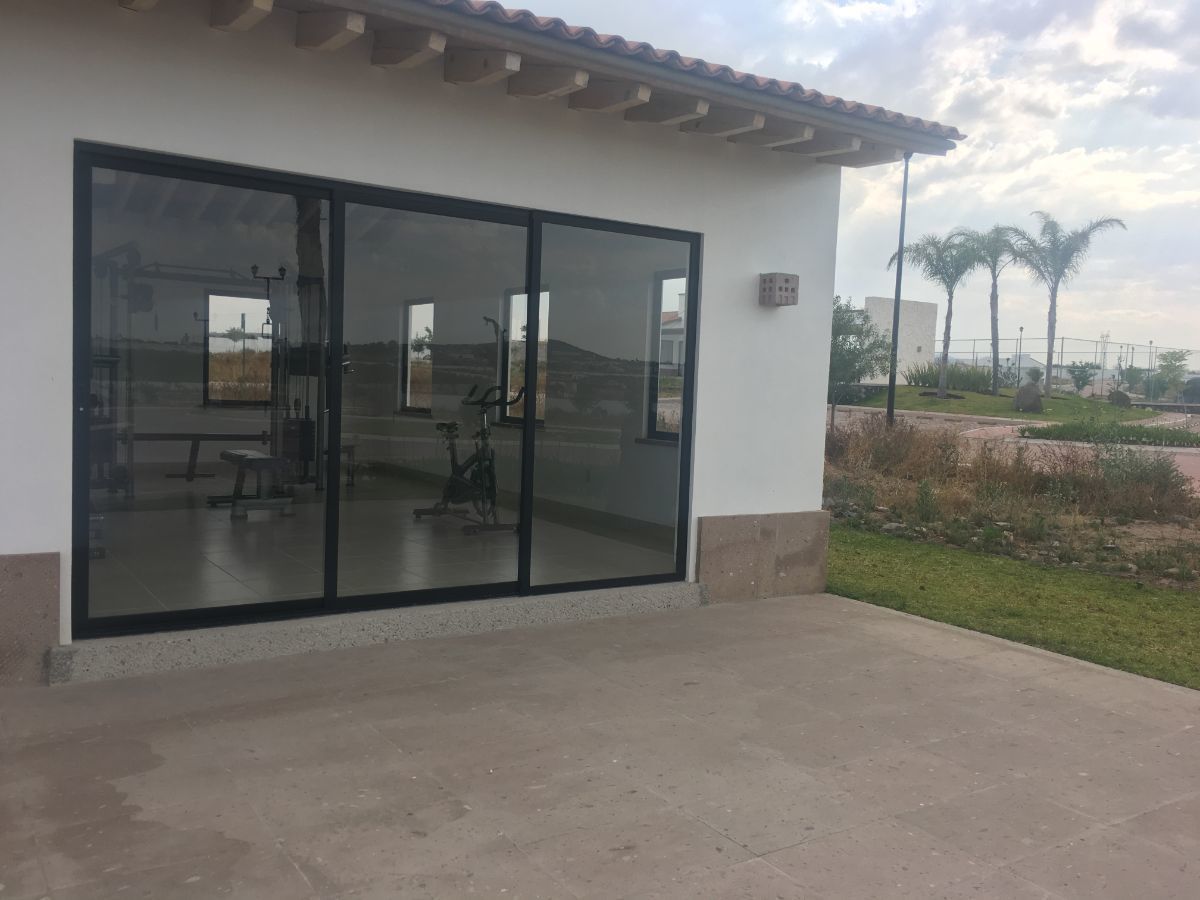 2 de 6: Amenidades , gimnasio