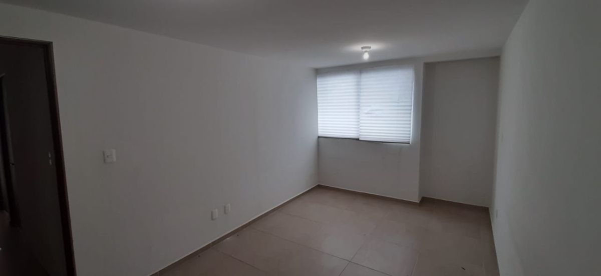 14 de 22: Habitación principal con baño y closet