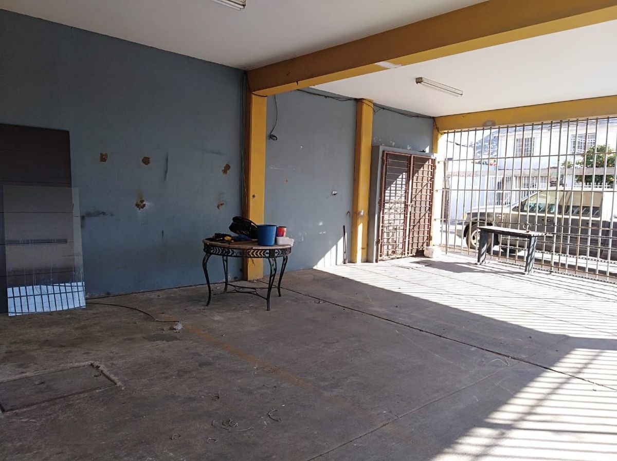 4 de 29: Planta baja que puede funcionar como estacionamiento