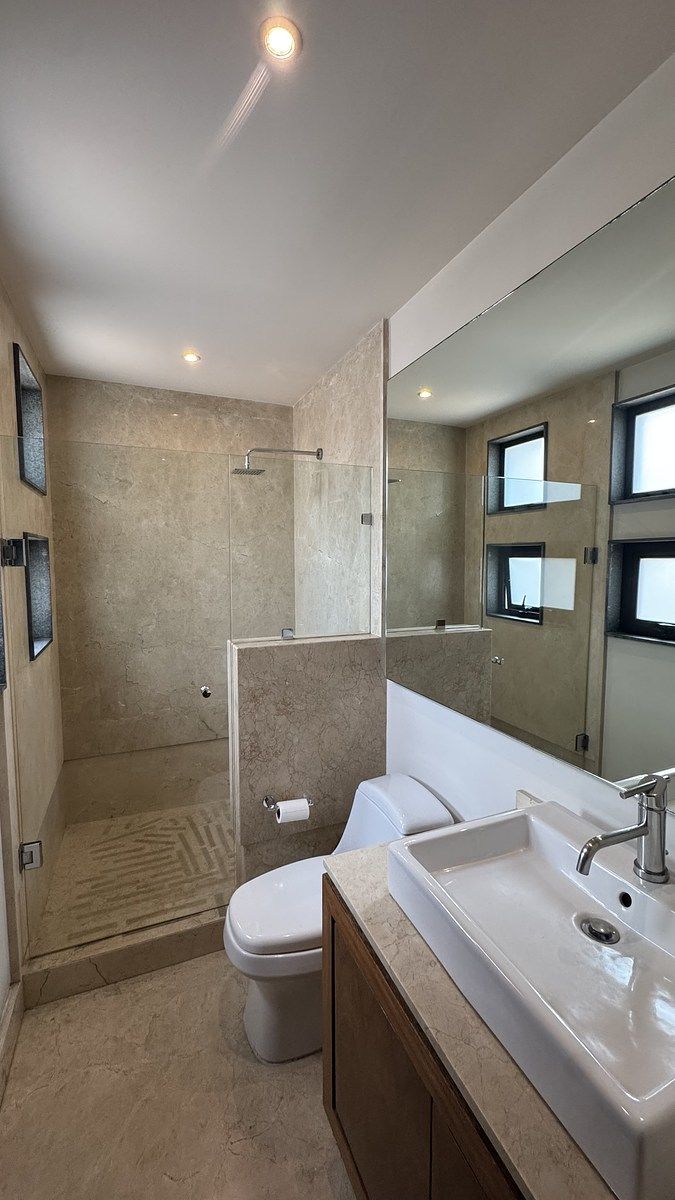 9 de 26: Baño 2