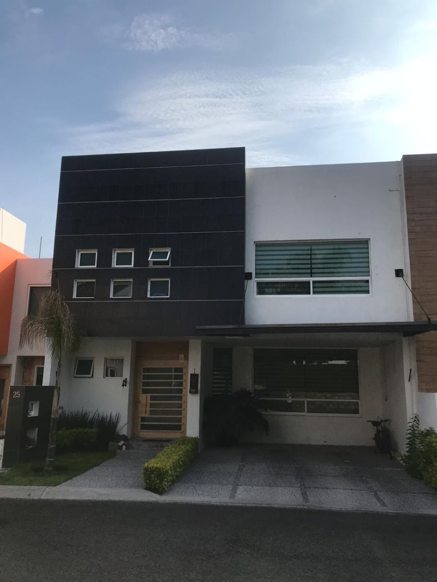 8 casas en venta en Avenida colinas del cimatario, Avenida colinas del  cimatario, Colinas del cimatario 