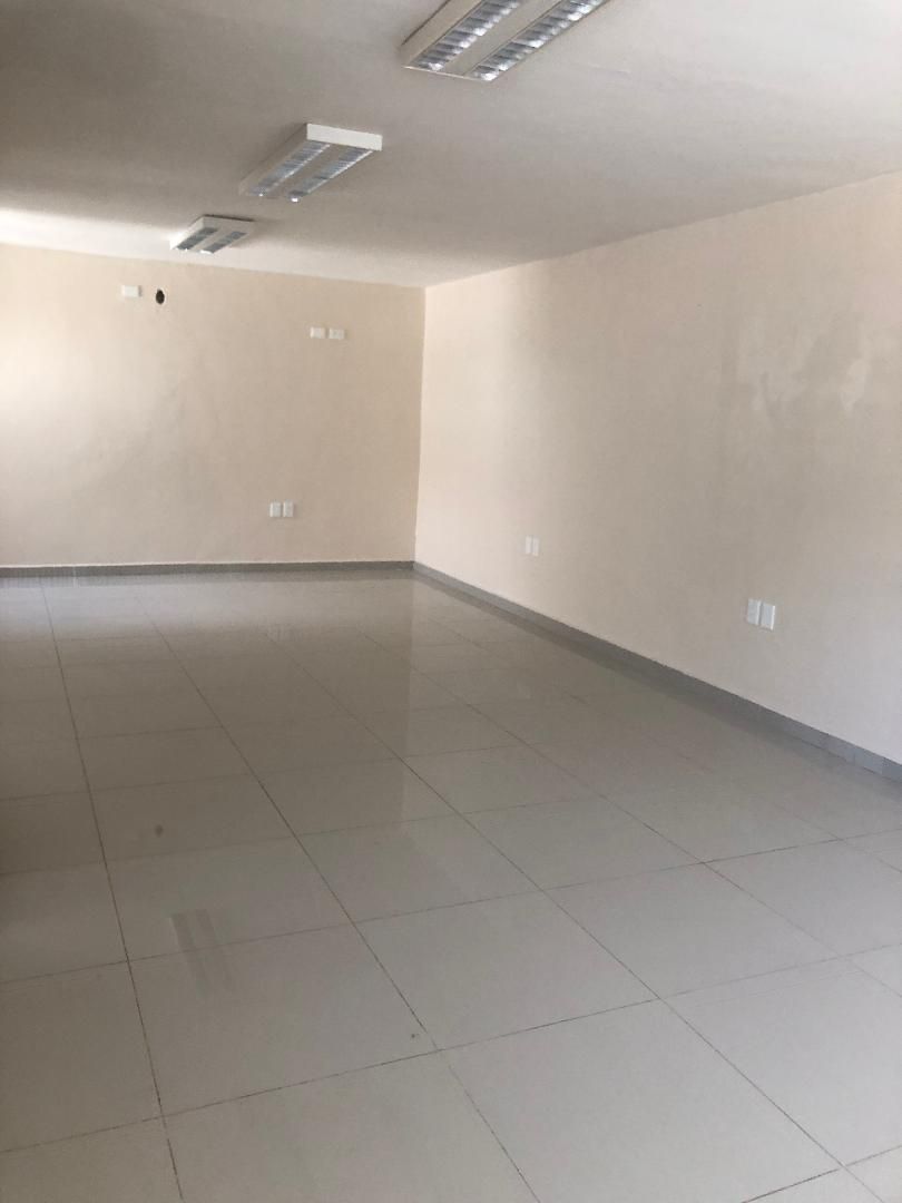 4 de 4: Oficinas con cocineta
