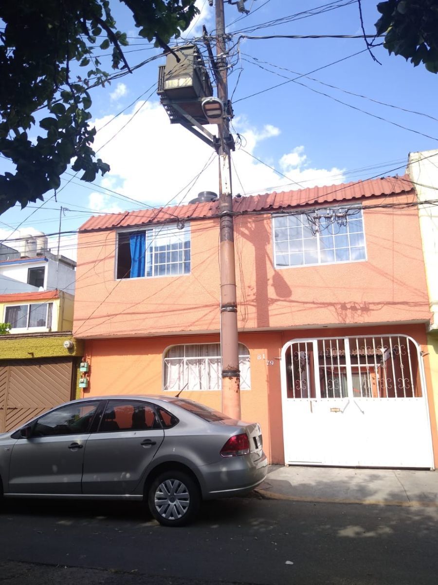 Venta de Casa duplex en los Reyes Ixtacala, Tlalnepantla | EasyBroker