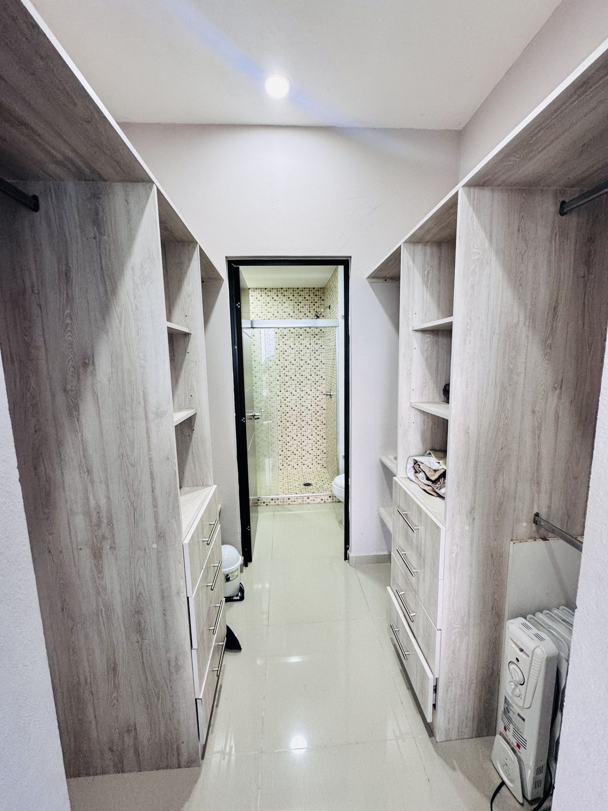 8 de 19: VESTIDOR REC PRINCIPAL