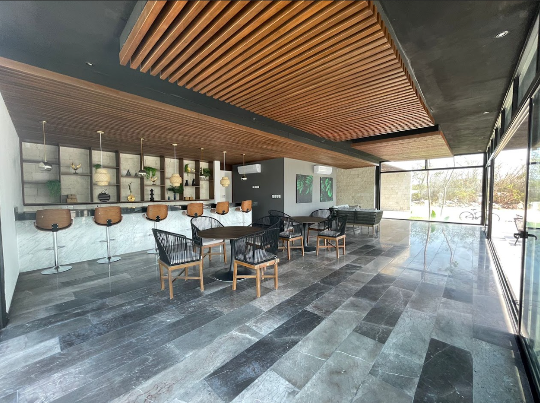 5 of 12: Terraza Bar