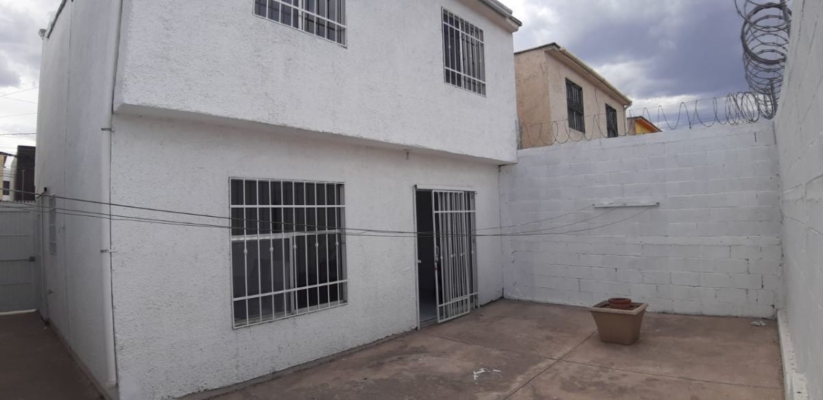 9 de 17: PATIO AMPLIO