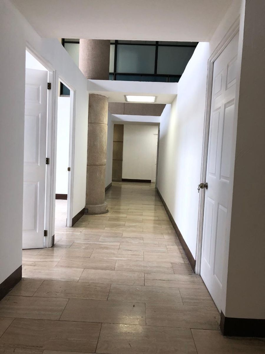 Edificio en Zona 10, Guatemala, foto 19 de 23