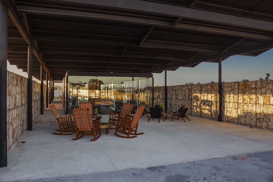 11 de 21: Terraza Social Techada en Área de Piscina