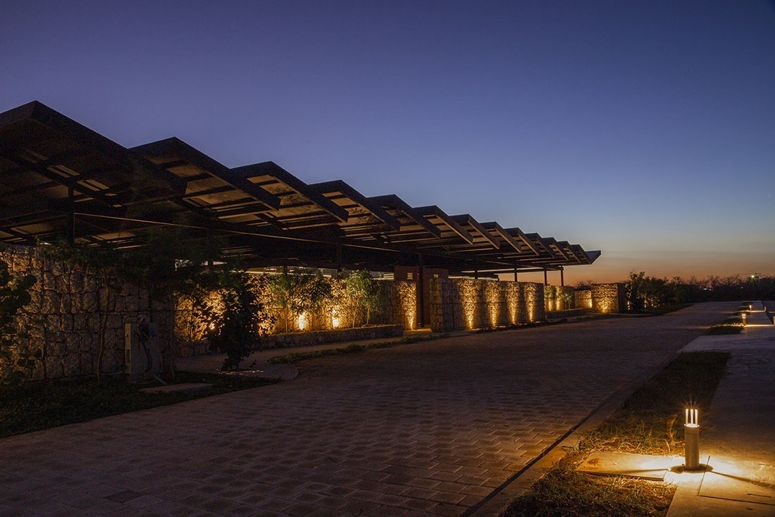 19 de 21: Vialidad Interior 